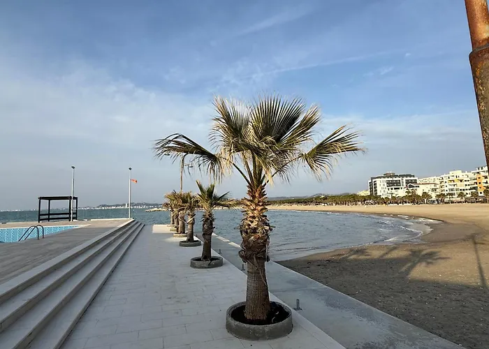 Palm Paradise * Golem (Tirana)