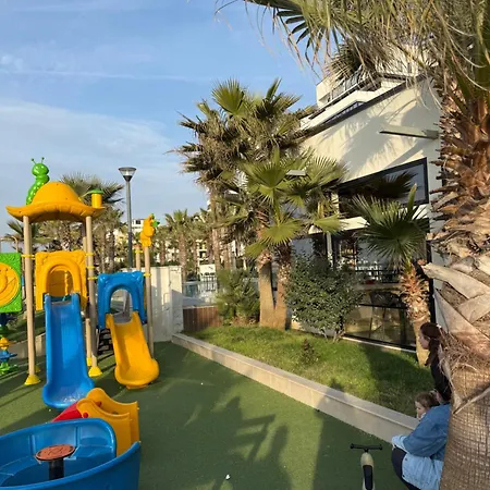 Palm Paradise * Golem (Tirana)